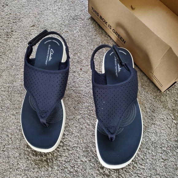 NIB CLARKS SANDALS 9.5 WIDE - Picture 6 of 9